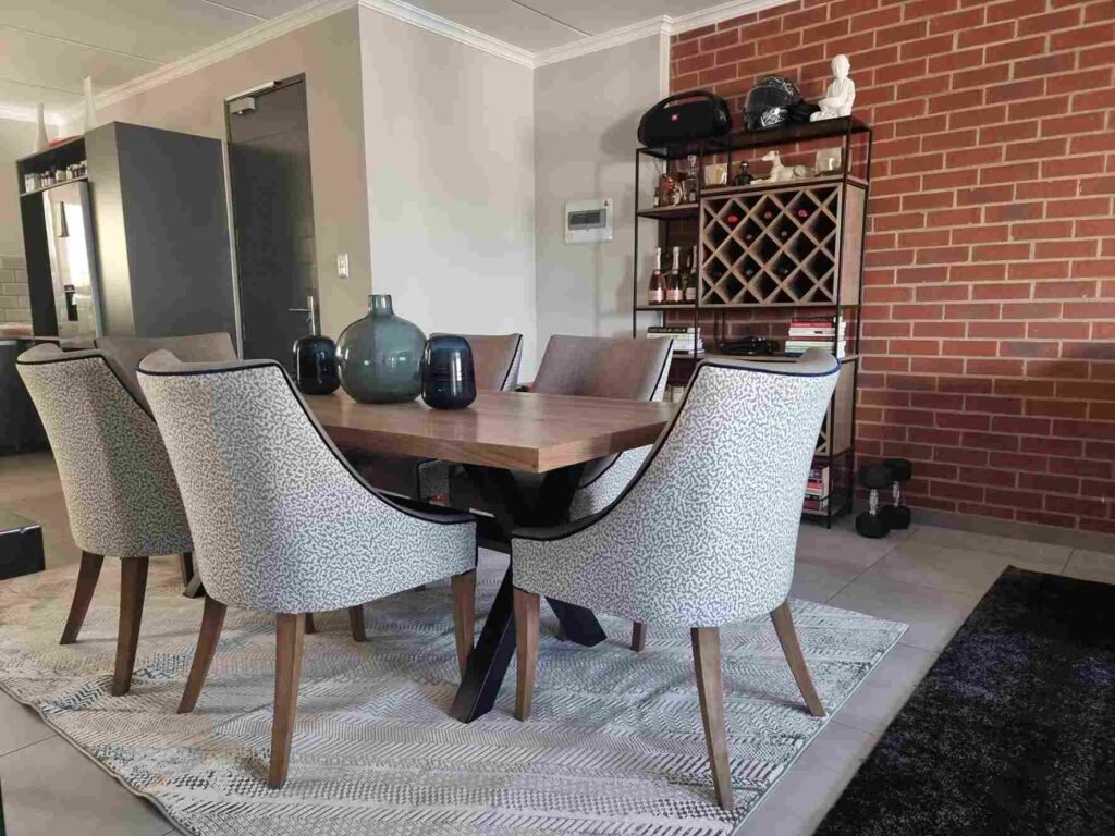 Nasir 6 Seater Dining Room Set