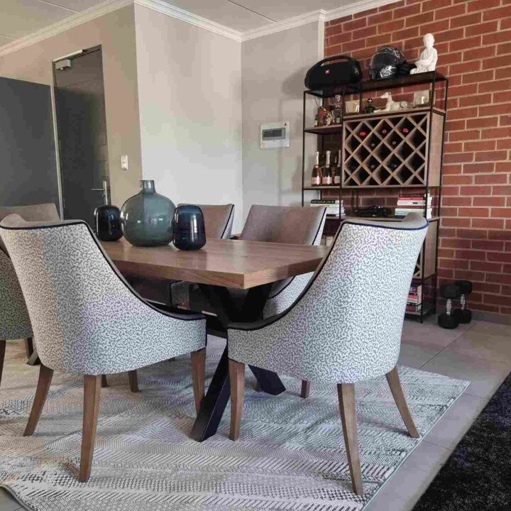 Nasir 6 Seater Dining Room Set