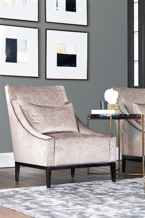 Njingha Wingback
