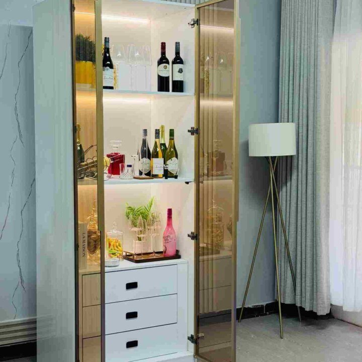 Illuminated Modern Home Bar Cabinet With Glass Doors